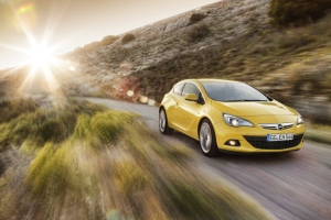 Opel Astra GTC:   