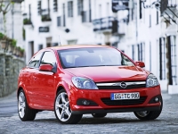 Opel Astra 3D GTC