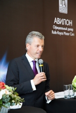 Генеральный директор Rolls-Royce торжественно открыл новый дилерский центр «Авилон» в Москве Генеральный директор Rolls-Royce торжественно открыл новый дилерский центр «Авилон» в Москве