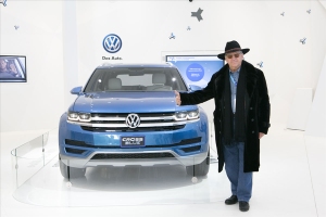 Volkswagen представила российской публике в Сочи концепт CrossBlue Coupe. Volkswagen представила российской публике в Сочи концепт CrossBlue Coupe.
