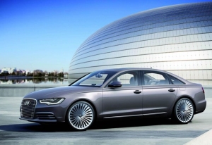 Audi покажет в Пекине длиннобазный гибридный A6 Audi покажет в Пекине длиннобазный гибридный A6