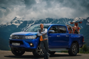 Toyota Hilux     - « »