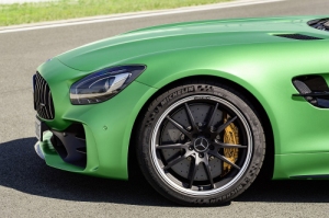 ����������� ���� Michelin Pilot Sport Cup 2 ��� ������ Mercedes-AMG GT R
