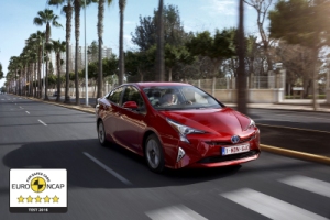 ����� Toyota Prius ������� ����� ���������� ����������� 2016 ����