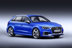 Мощный двигатель и агрессивный внешний вид: обновленный Audi RS 3 Sportback Мощный двигатель и агрессивный внешний вид: обновленный Audi RS 3 Sportback