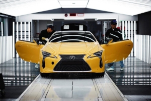 Lexus �������� ������������ ������ LC ��� ������������ �����