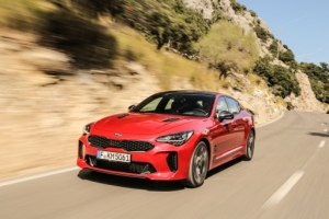 Продажи KIA Stinger в России стартуют в первом квартале 2018 года Продажи KIA Stinger в России стартуют в первом квартале 2018 года