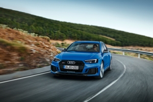 Старт продаж нового Audi RS 4 Avant в Европе Старт продаж нового Audi RS 4 Avant в Европе