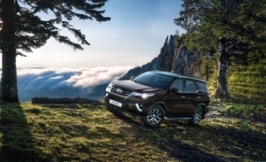 Первые Toyota Fortuner прибыли в дилерские центры Первые Toyota Fortuner прибыли в дилерские центры