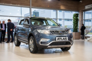 В Москве прошел закрытый показ кроссовера Geely Atlas В Москве прошел закрытый показ кроссовера Geely Atlas