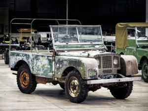 70-  Land Rover