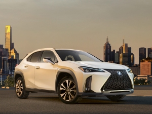 Lexus представляет первые официальные фото и видео Lexus UX Lexus представляет первые официальные фото и видео Lexus UX