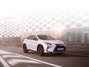 Lexus объявляет о старте продаж в России новой специальной версии премиального кроссовера RX Black Royal Lexus объявляет о старте продаж в России новой специальной версии премиального кроссовера RX Black Royal