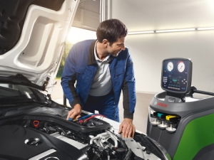 Решения, облегчающие жизнь. Новая линейка установок Bosch ACS для интеллектуального обслуживания автомобильных систем кондиционирования Решения, облегчающие жизнь. Новая линейка установок Bosch ACS для интеллектуального обслуживания автомобильных систем кондиционирования