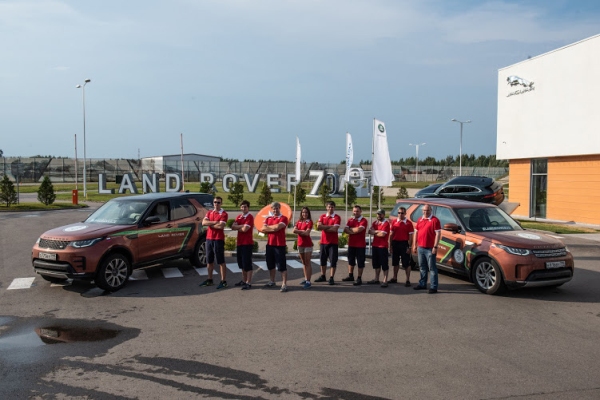 «Вокруг света за 70 дней с Land Rover»: Экспедиция финишировала в Москве
