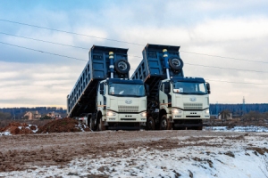Российские продажи грузовиков FAW за год выросли почти на 100% Российские продажи грузовиков FAW за год выросли почти на 100%