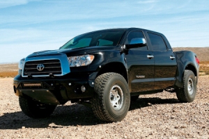 Toyota Tundra: особенности мощного пикапа