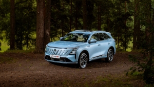 Changan ���������� ������������ �������������� ���������� CS75 Plus AWD ������� �������� ����